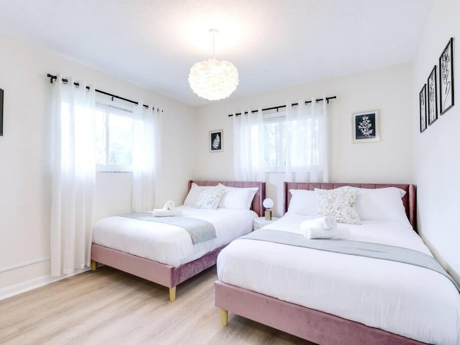Modern Spacious 5-Bedroom Home With Pool Hollywood Zewnętrze zdjęcie